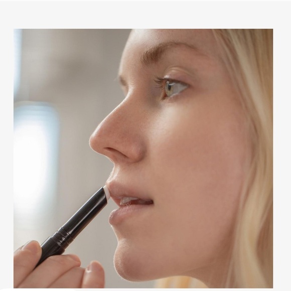 MAC Cosmetics Prep + Prime Lip Primer - Clear - Picture 5 of 5